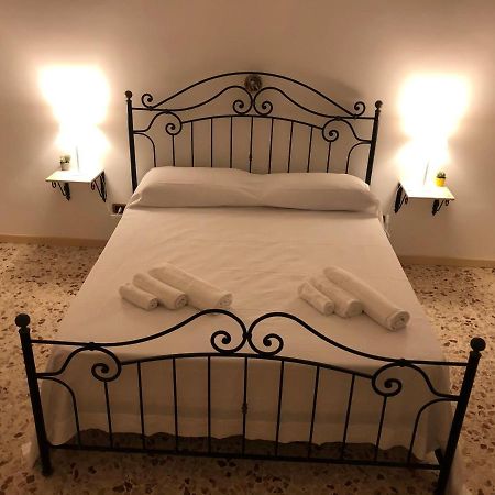 La Casa Di Vincenzo Lägenhet Syrakusa Exteriör bild